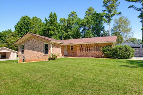 Homes For Sale - 3307 Wildwood Drive<br/> Marietta, GA 30060