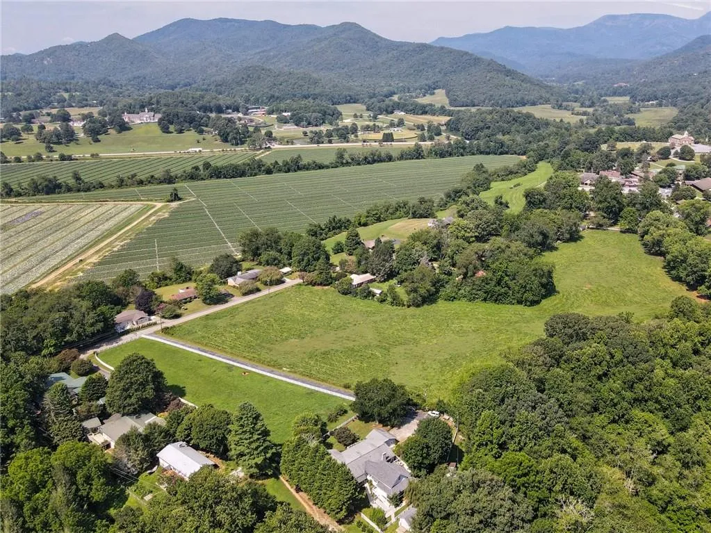 Dillard, Georgia 30537, United States, 4 Bedrooms Bedrooms, ,4 BathroomsBathrooms,Residential,Active,50953