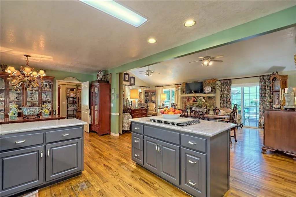 Dillard, Georgia 30537, United States, 4 Bedrooms Bedrooms, ,4 BathroomsBathrooms,Residential,Active,50953