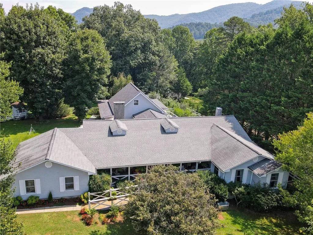 Dillard, Georgia 30537, United States, 4 Bedrooms Bedrooms, ,4 BathroomsBathrooms,Residential,Active,50953