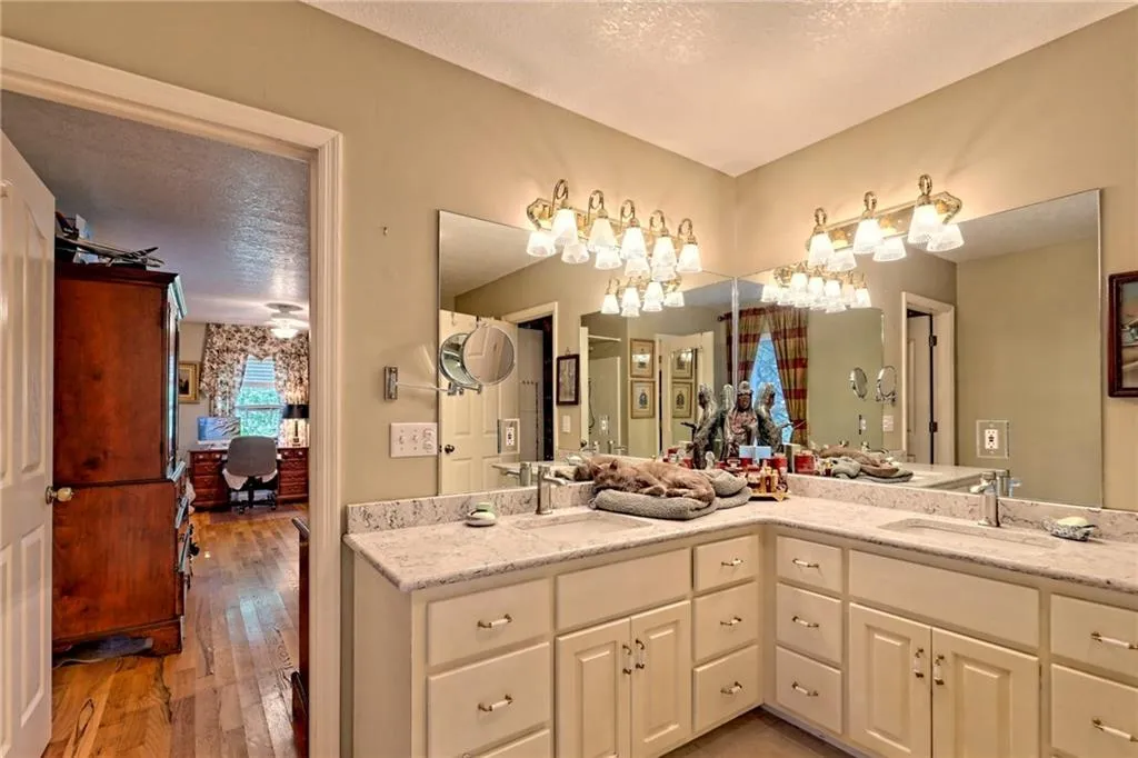 Dillard, Georgia 30537, United States, 4 Bedrooms Bedrooms, ,4 BathroomsBathrooms,Residential,Active,50953