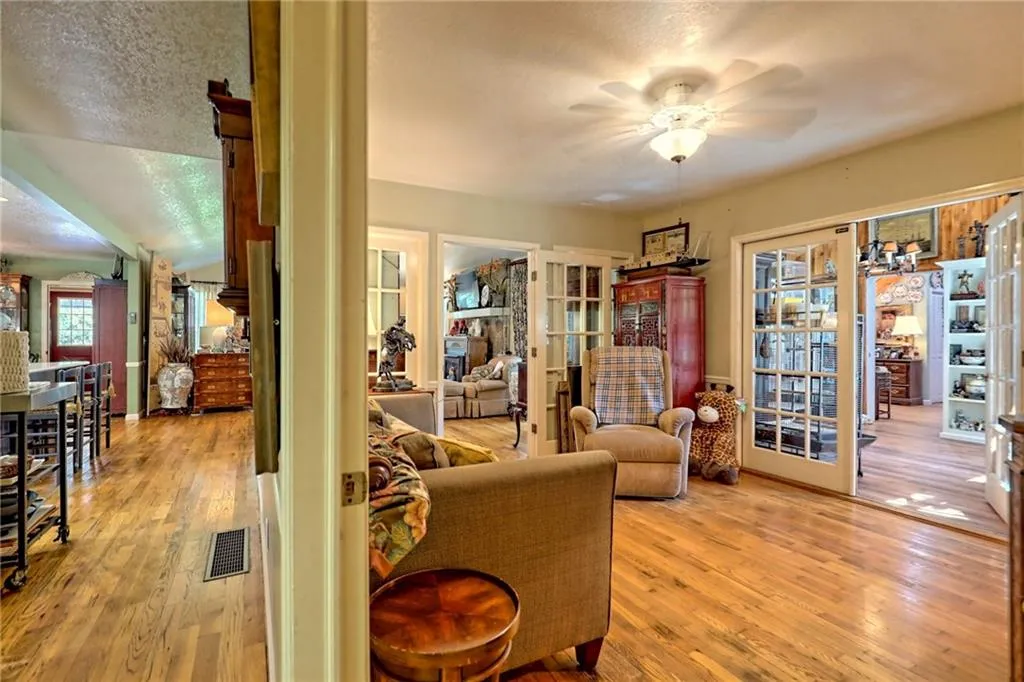 Dillard, Georgia 30537, United States, 4 Bedrooms Bedrooms, ,4 BathroomsBathrooms,Residential,Active,50953