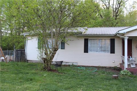 A home in Crandall