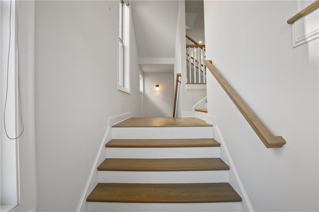 7950 Laurel Crest Drive