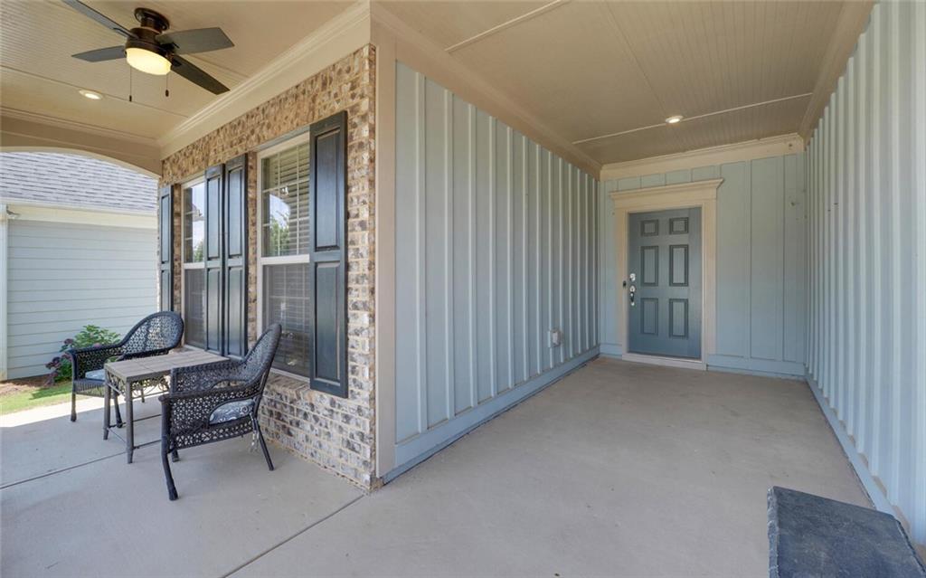 5825 Maple Bluff Way