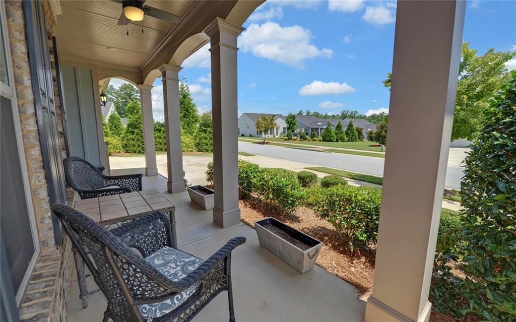 5825 Maple Bluff Way