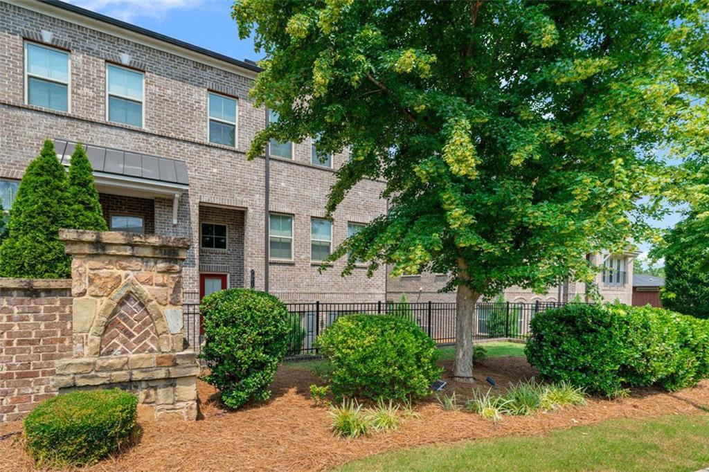 1463 EDGEBROOK Court NE 14