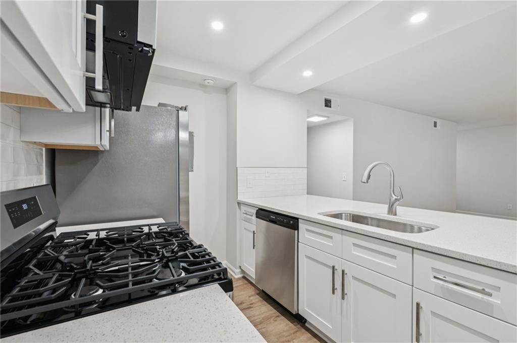 HENDERSON PLACE - Residential