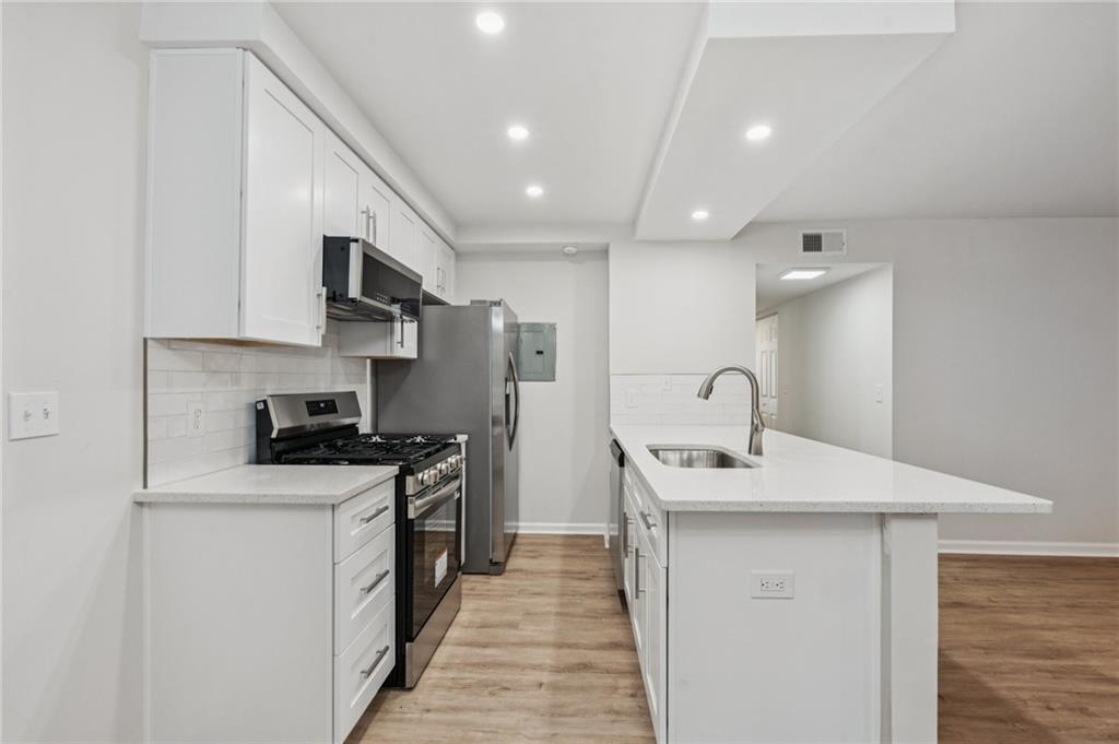 HENDERSON PLACE - Residential