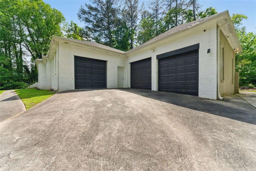 4265 Hidden Valley Drive, South Fulton, Georgia image 3