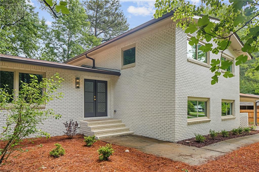 2820 Ponderosa Circle