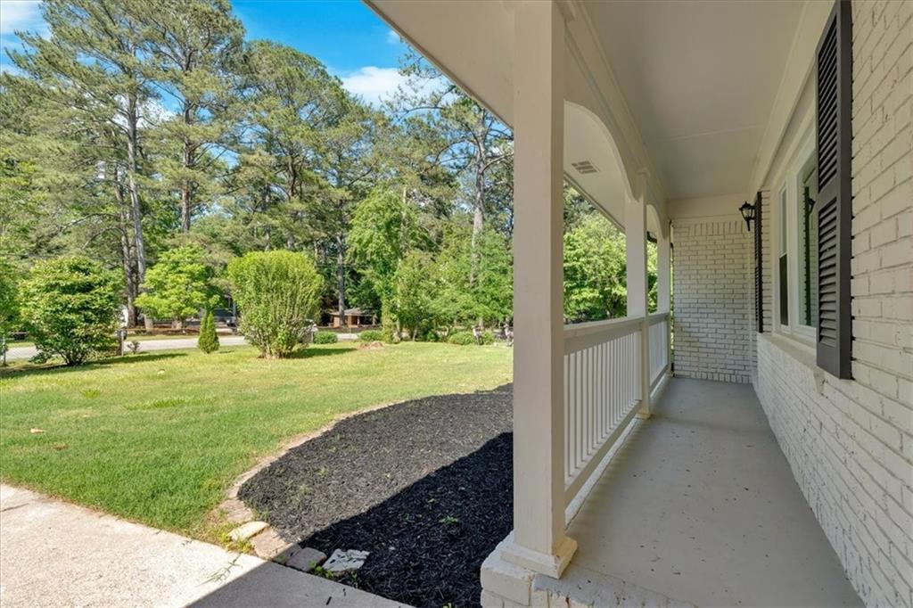 3951 Lindley Drive, Powder Springs, Georgia image 4