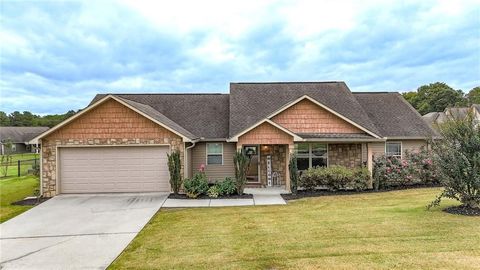 Homes For Sale - 210 Madison Drive<br/> Gordon County, Calhoun, GA 30701