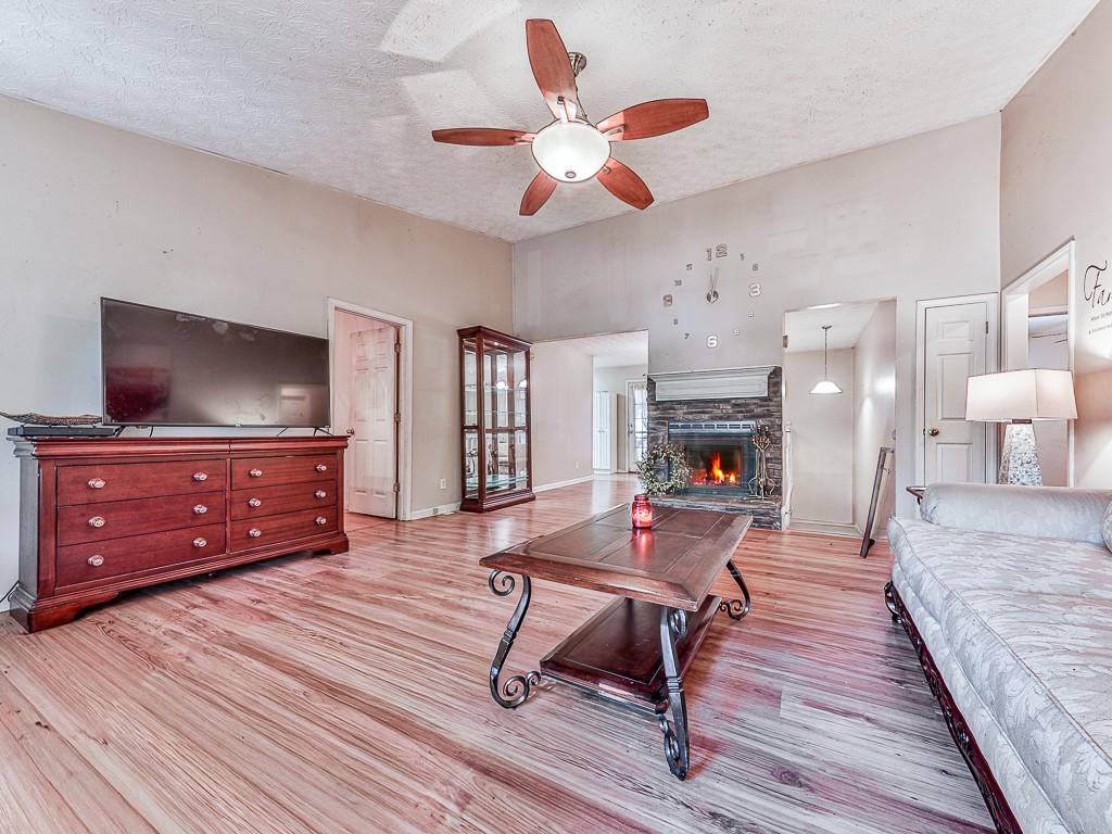40 Emerald Creek Court