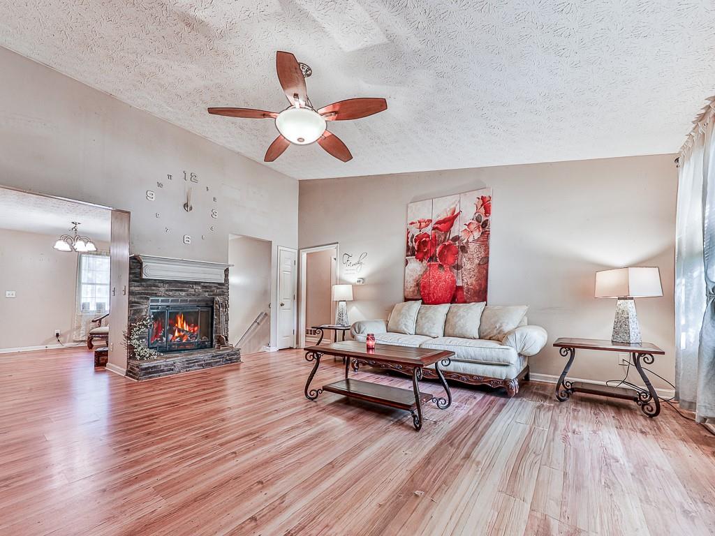 40 Emerald Creek Court