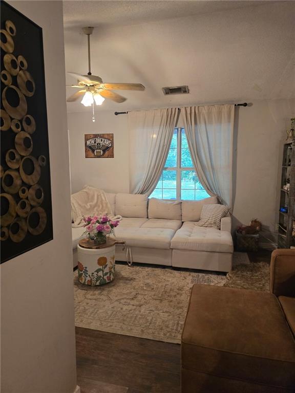 5635 Lakeview Court