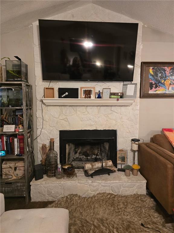 5635 Lakeview Court