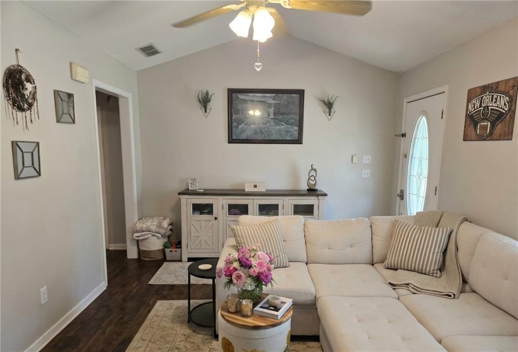 5635 Lakeview Court