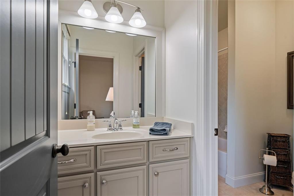 2490 Hillandale Circle, Cumming, Georgia image 38