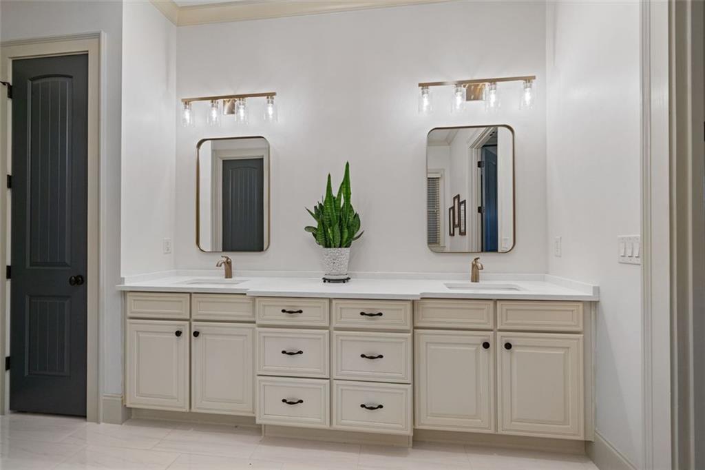 2490 Hillandale Circle, Cumming, Georgia image 30