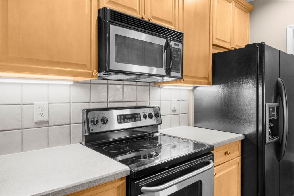 2103 Stratford Commons 2103