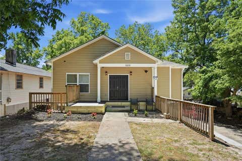 Homes For Sale - 1070 Mayson Turner Road<br/> Atlanta, GA 30314
