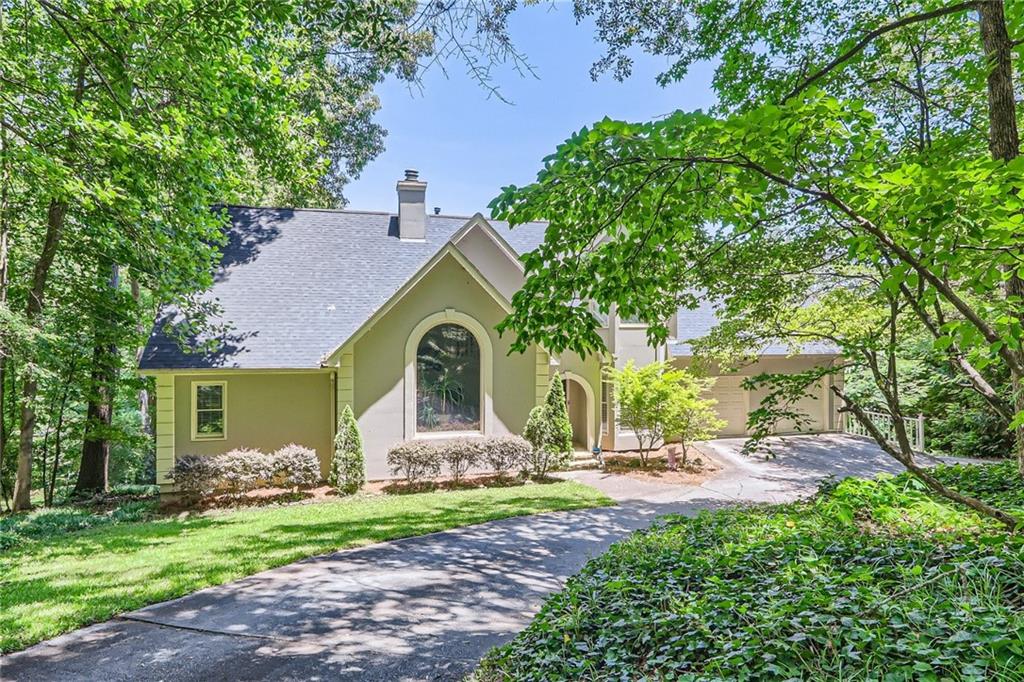 1872 Lake Lucerne Drive, Lilburn, Georgia image 31