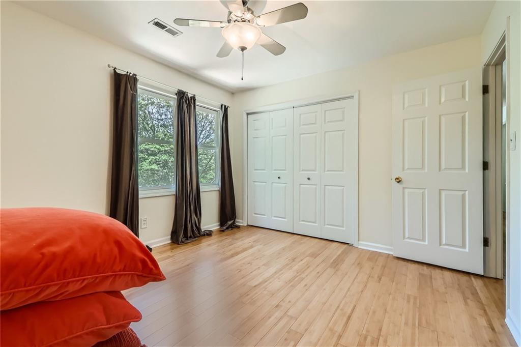1872 Lake Lucerne Drive, Lilburn, Georgia image 19