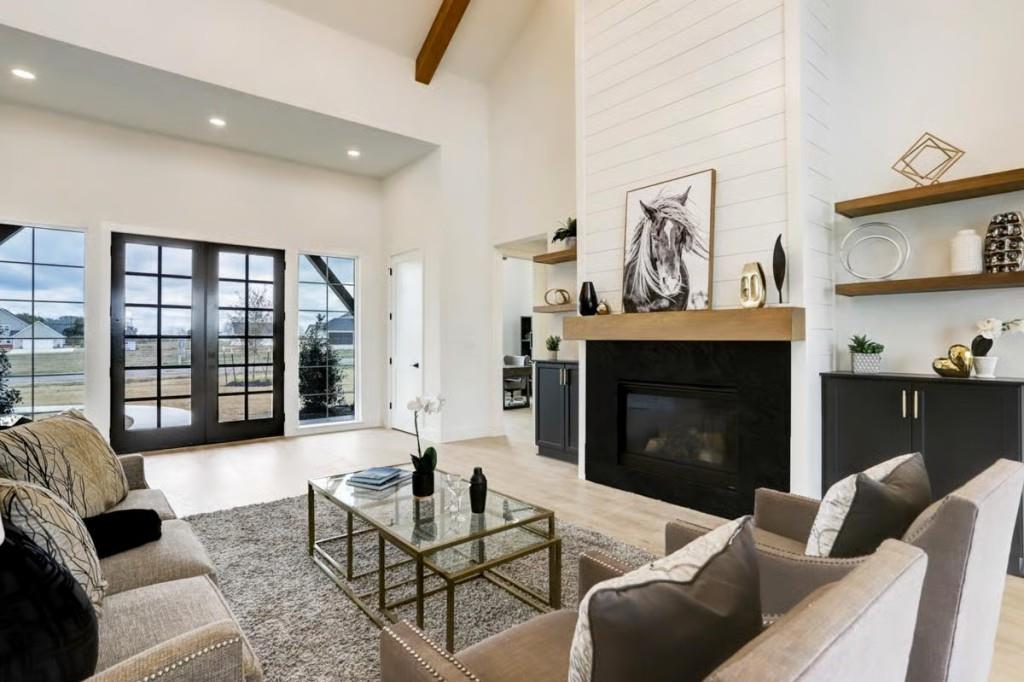 946 Overlook Trail