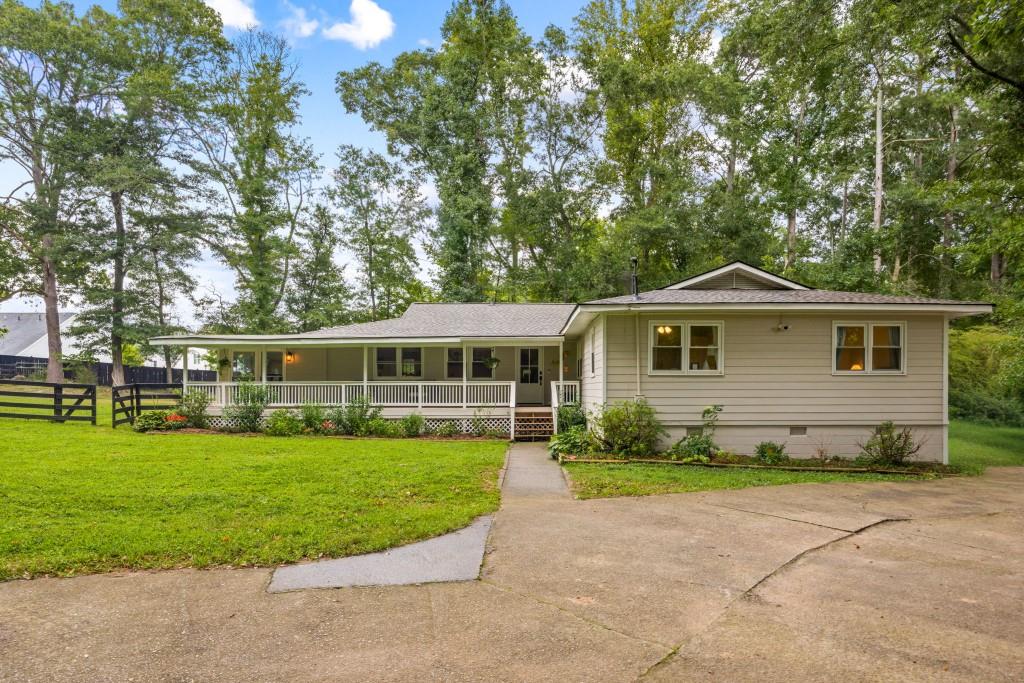 285 Air Acres Way