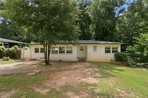 Homes For Sale - 6135 Holiday Boulevard<br/> Clayton County, Forest Park, GA 30297