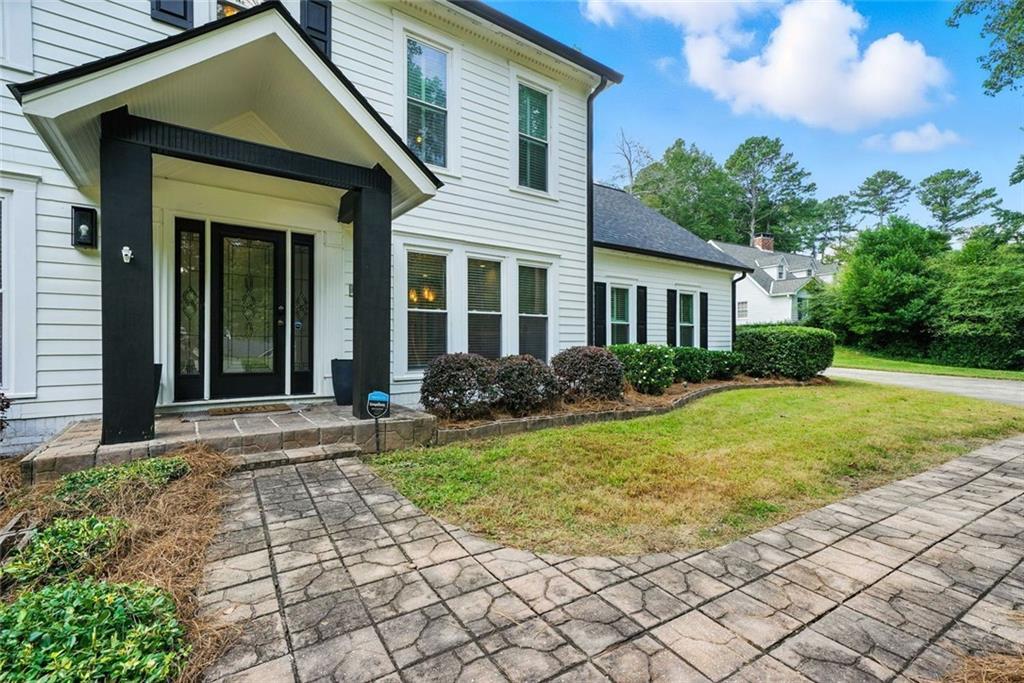 8675 Lake Forest Drive