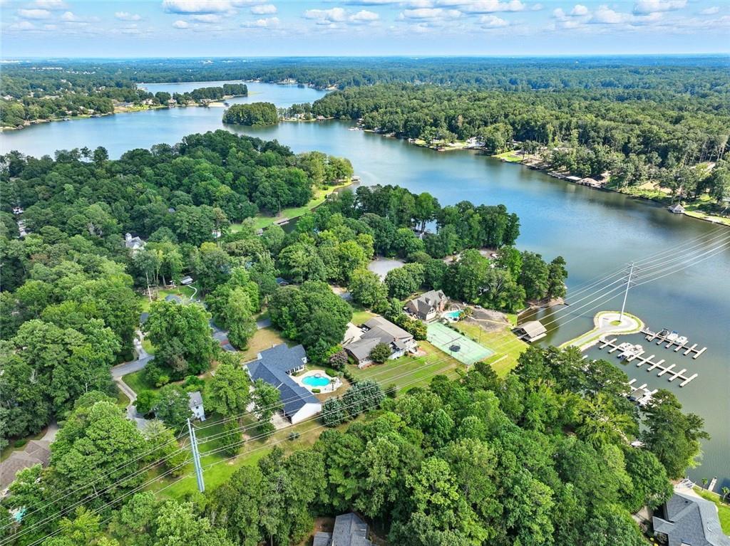 8675 Lake Forest Drive