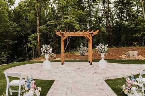 listing image 148