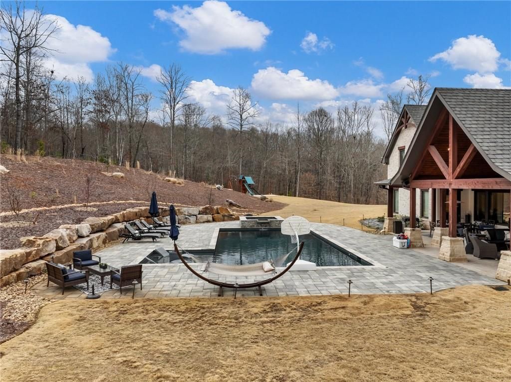 listing image 84
