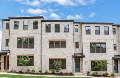 Townhouse For Sale - 112 Bridgecrest Road #7<br/> Roswell, GA 30075