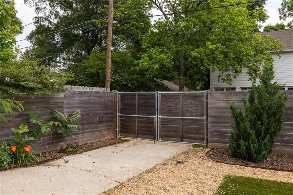 1354 Mcpherson Avenue, Atlanta, Georgia image 37