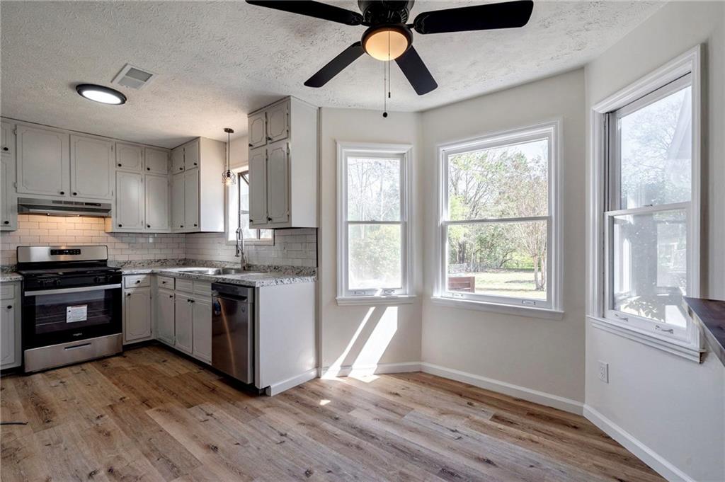 4132 Wrexham Drive, Snellville, Georgia image 14