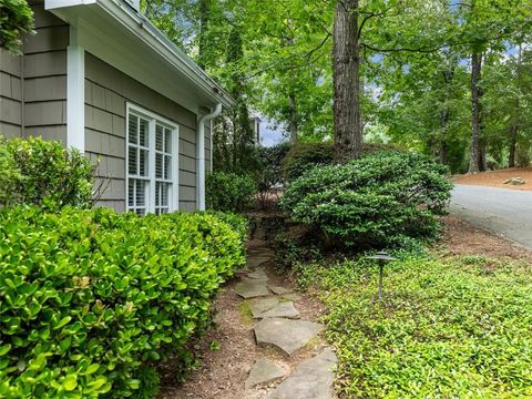 A home in Dawsonville