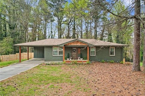 Homes For Sale - 2095 Dobbins Drive<br/> Kennesaw, GA 30144