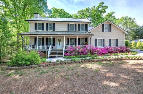 Homes For Sale - 338 E Valley Road<br/> Rydal, GA 30171