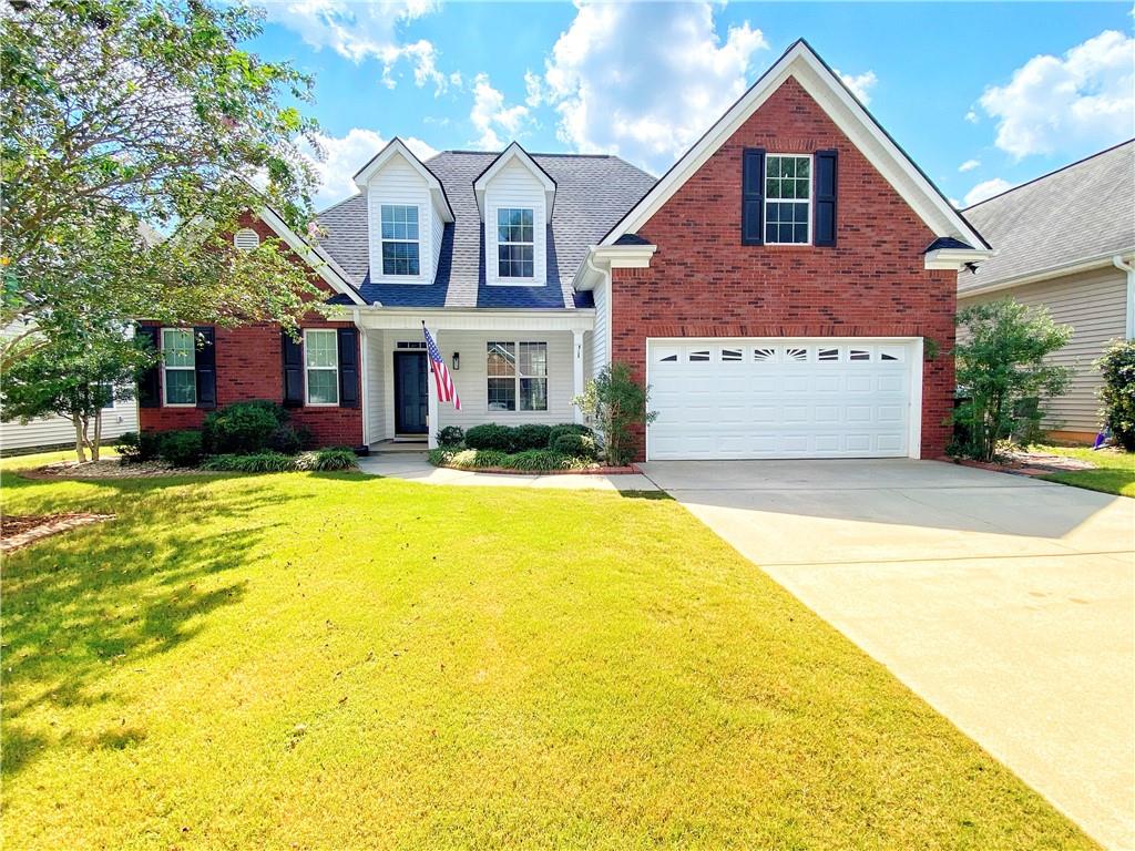 Beautiful, spacious home for rent in Tyrone GA. Conveniently located to Fayette County award winning schools Sandy Creek HS, Flat Rock MS, Burch Elementary. Enjoy trendy dining options at the new Trilith Studios and community. Only minutes away from ATL Hartfield/Jackson international airport.
This home boasts a spacious 4 BRs/ 2.5 BA with updated floors, carpet, and paint. Rent is $2795 / 1 Month security deposit is required. Serious applicants only.
(Applicants are subject to credit review, background check, employment verification).
1 year lease