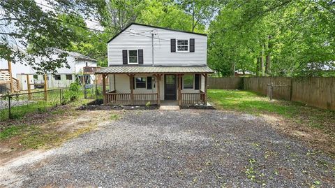 Homes For Sale - 33 S Lake Terrace<br/> Rossville, GA 30741