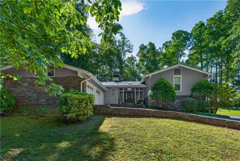 Homes For Sale - 3565 Highland Drive<br/> Acworth, GA 30101