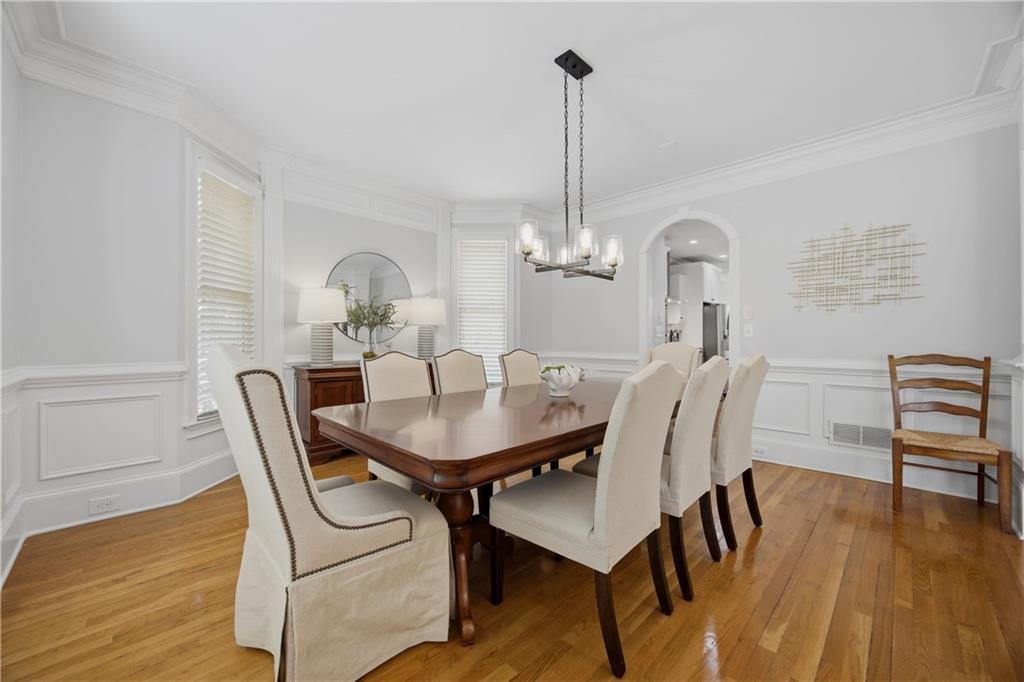 7988 Magnolia Square