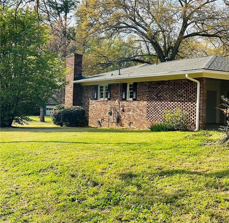 600 Oakcrest Drive
