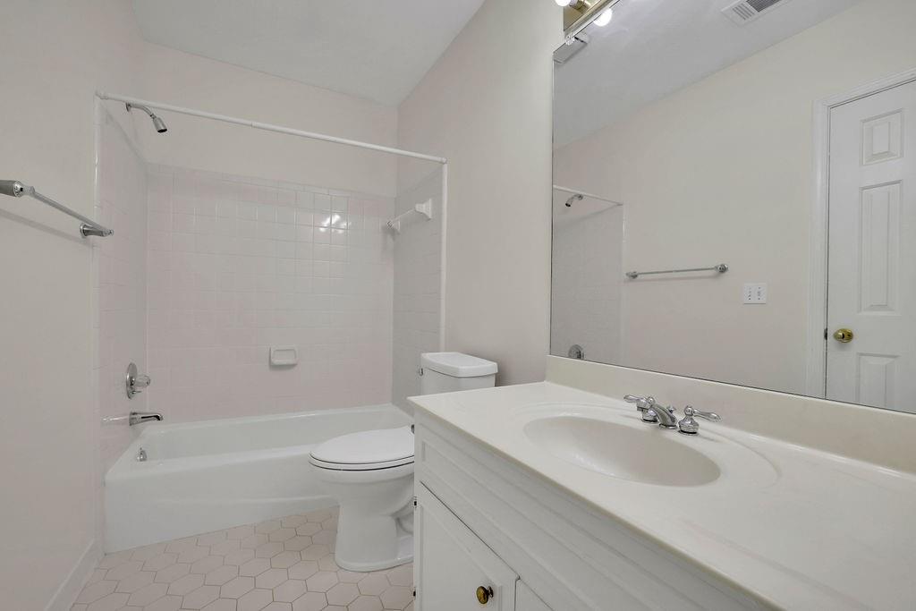 4650 Riversound Drive, Snellville, Georgia image 36