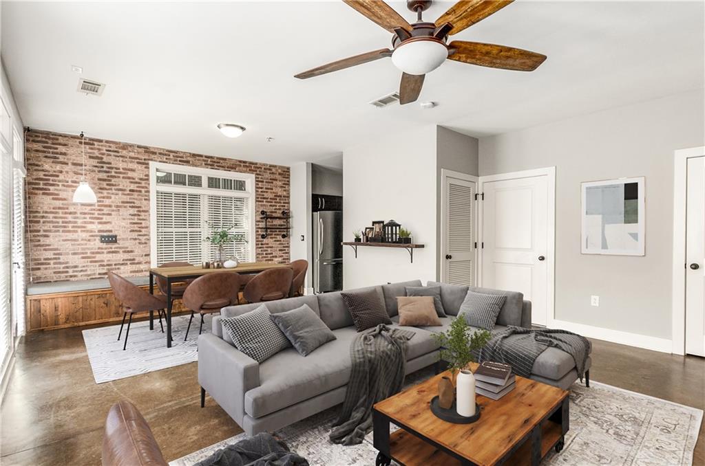 1300 Dekalb Avenue NE 211