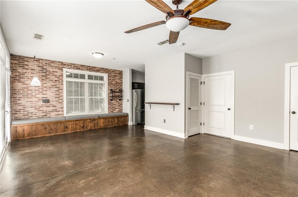 1300 Dekalb Avenue NE 211