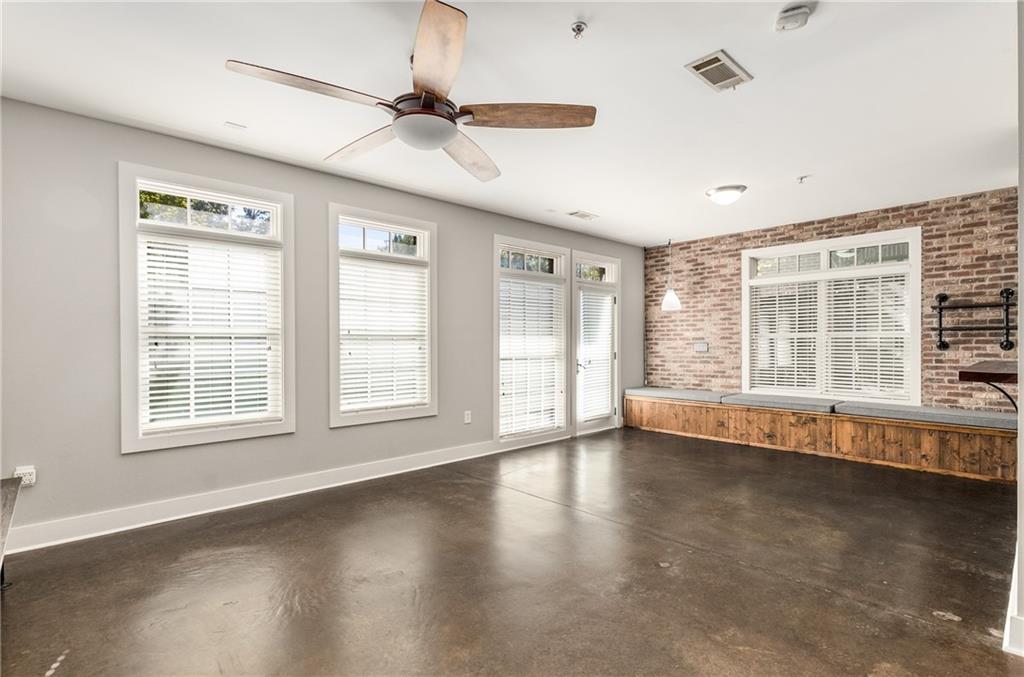 1300 Dekalb Avenue NE 211